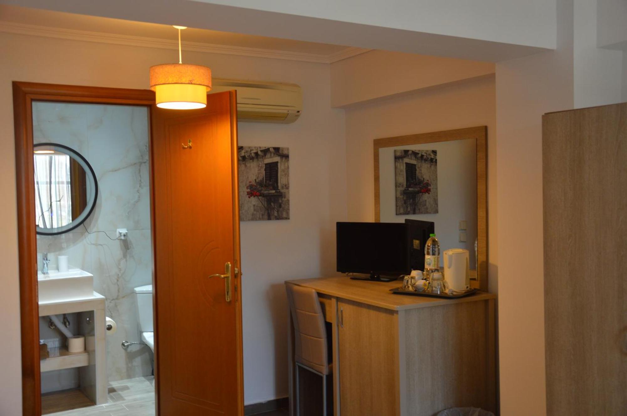 Aqua Mare Sea Side Rooms Nea Kallikrateia Exterior photo