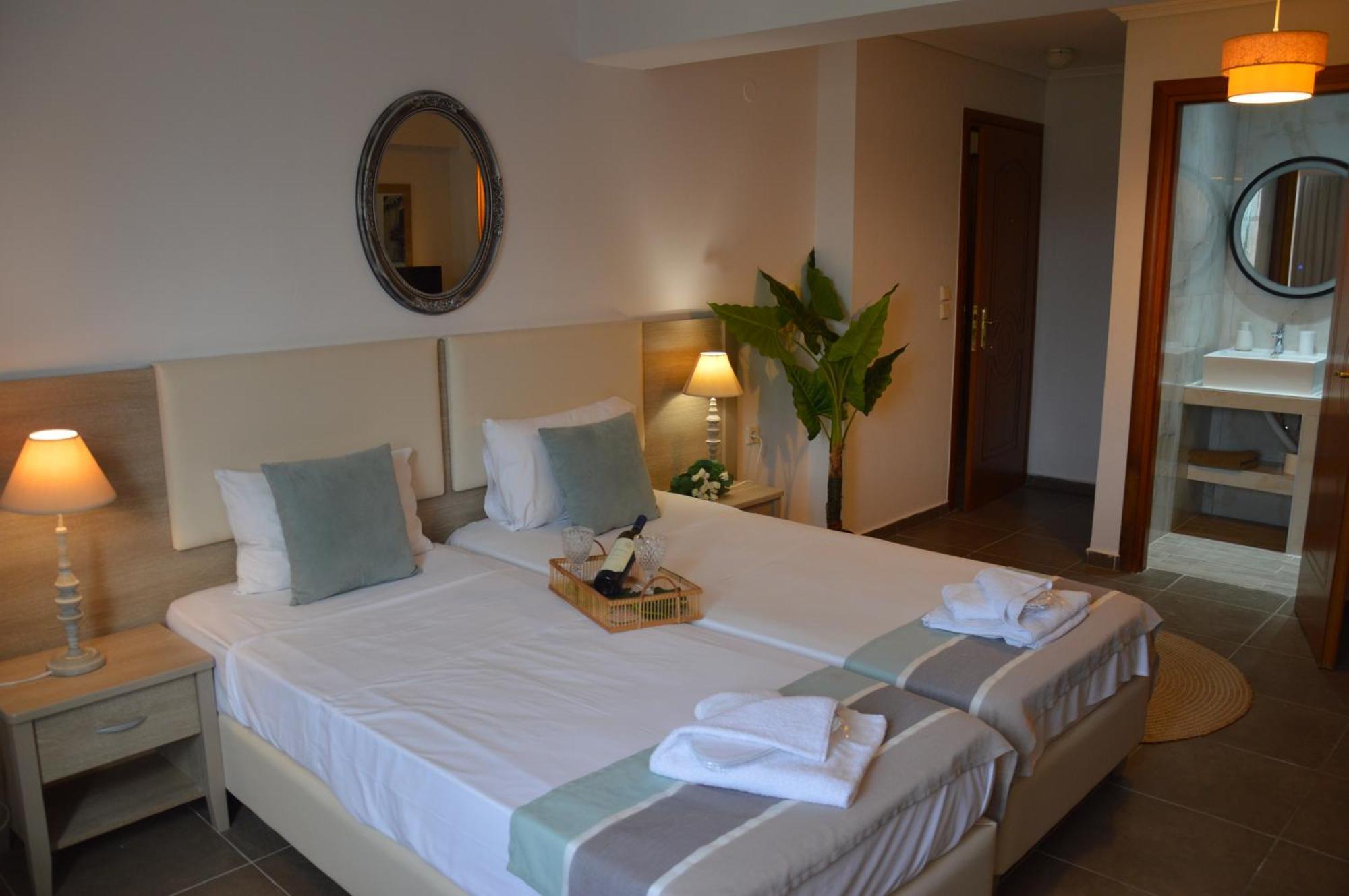 Aqua Mare Sea Side Rooms Nea Kallikrateia Exterior photo